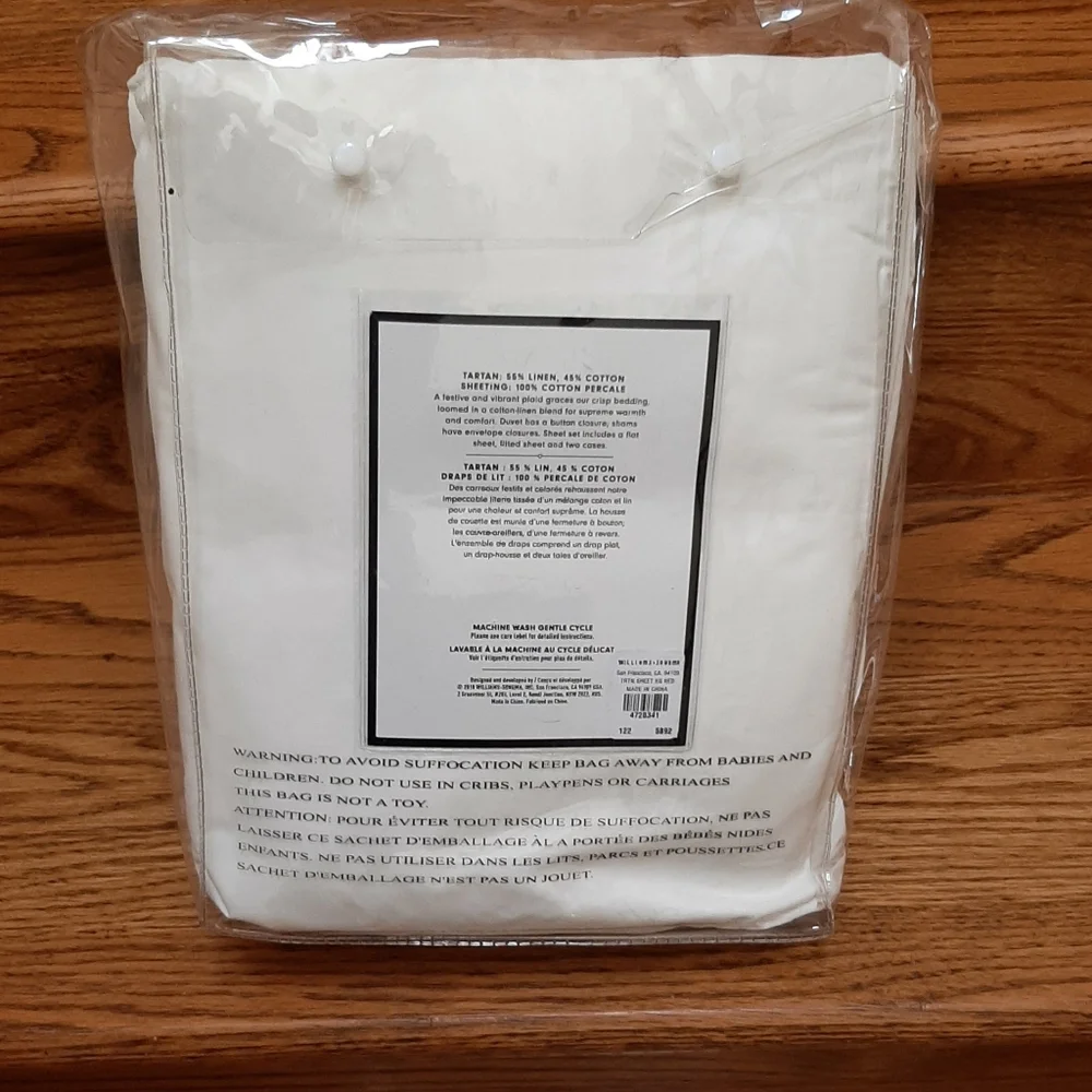 *Williams Sonoma Tartan King Sheet Set